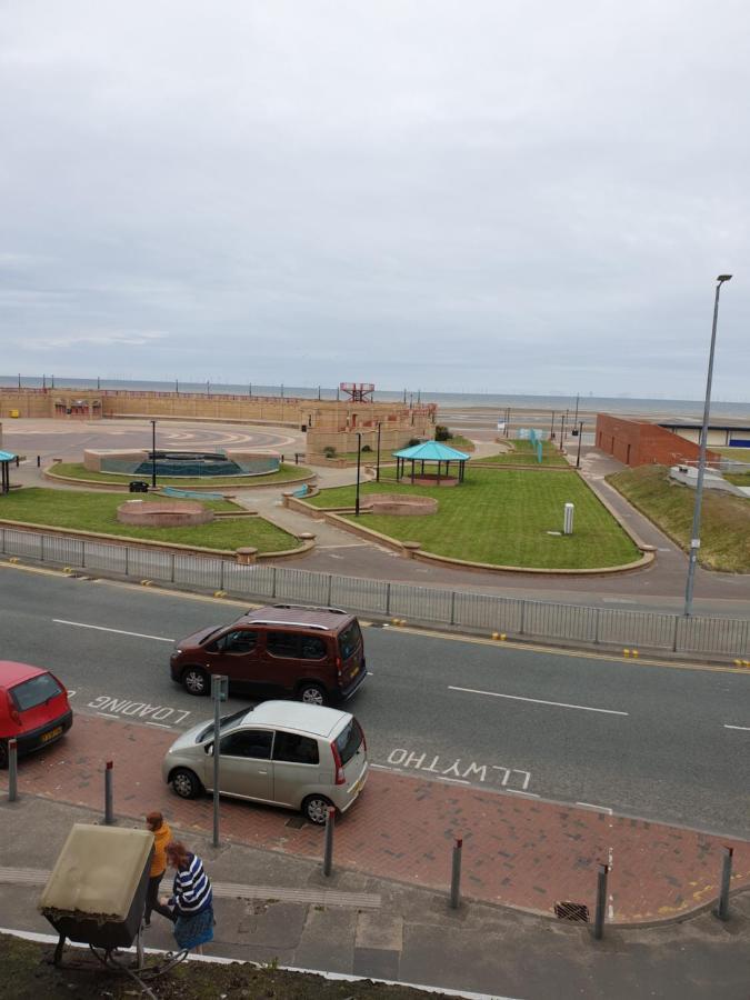 Sand Beach Hotel Rhyl Exterior photo